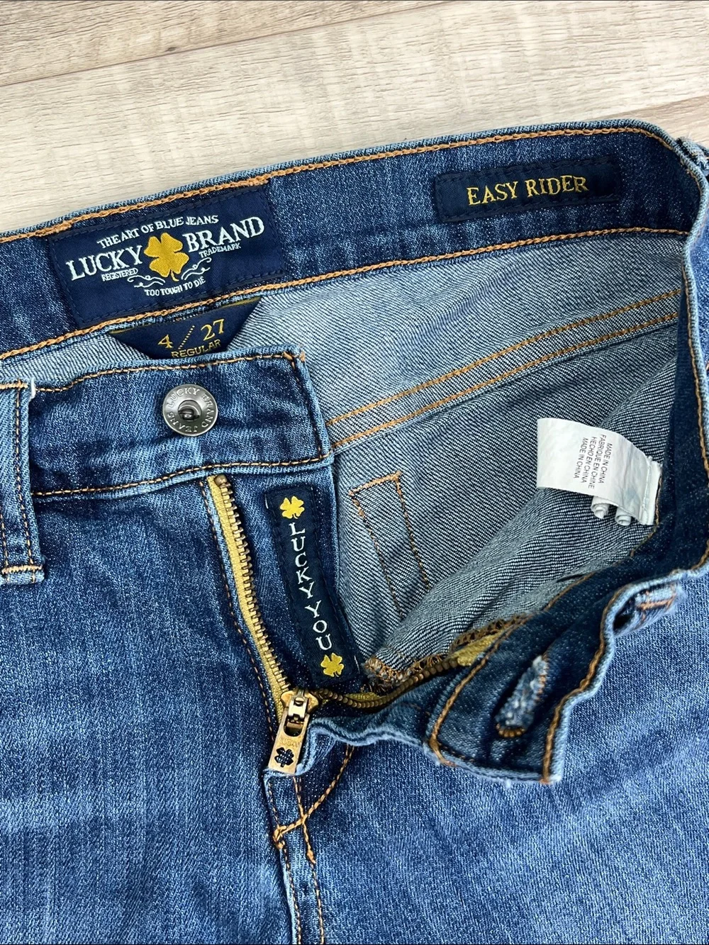 Lucky Brand Easy Rider Subtle Bootcut Straight Fit Jeans 27